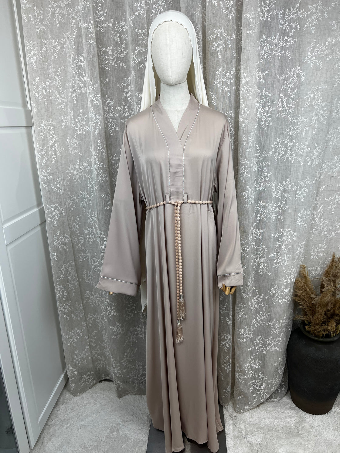 Abaya style dubai