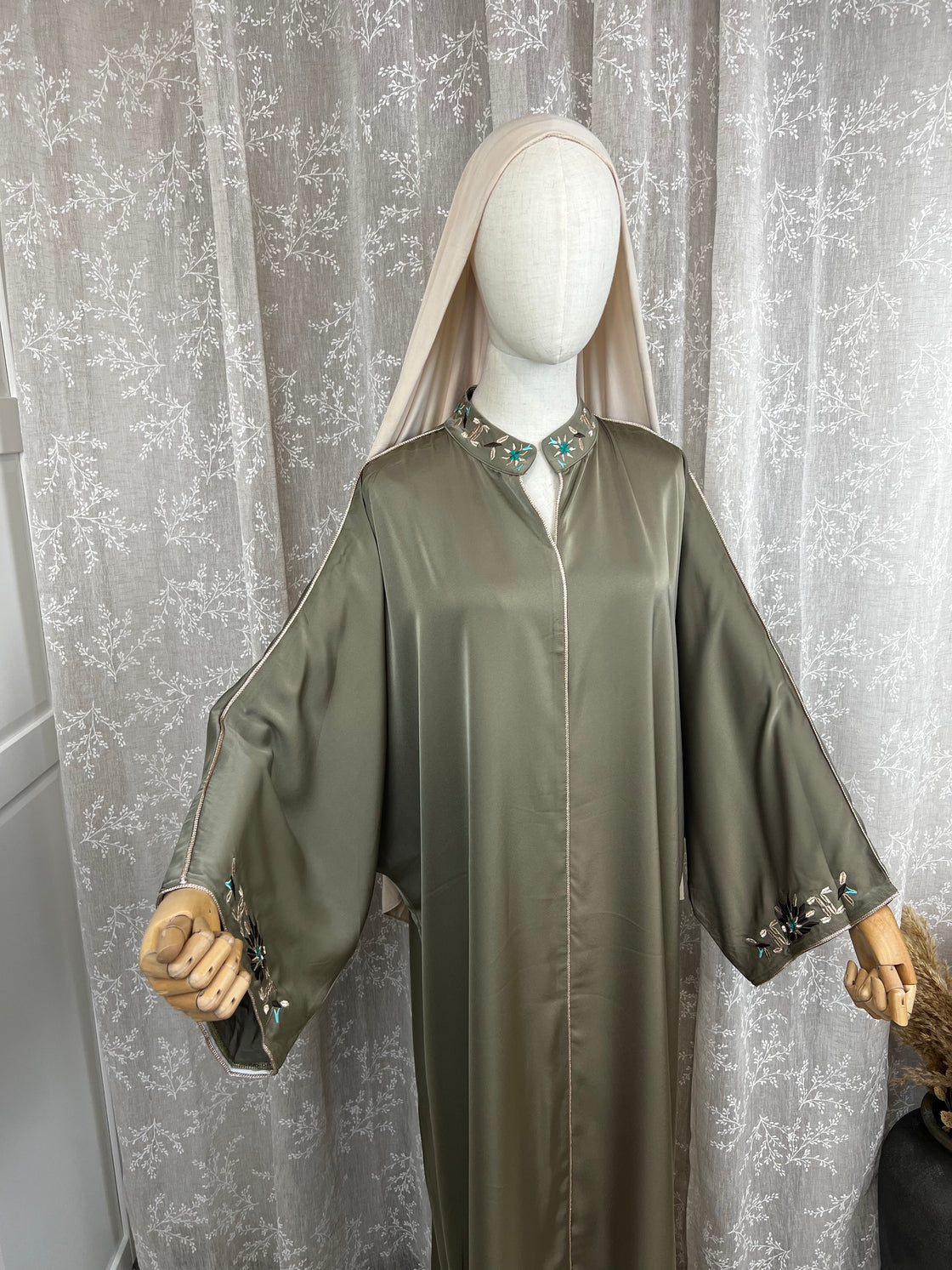 Abaya broderie