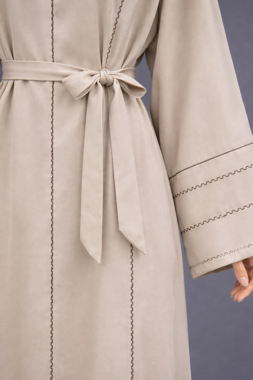 Robe longue ceinturée