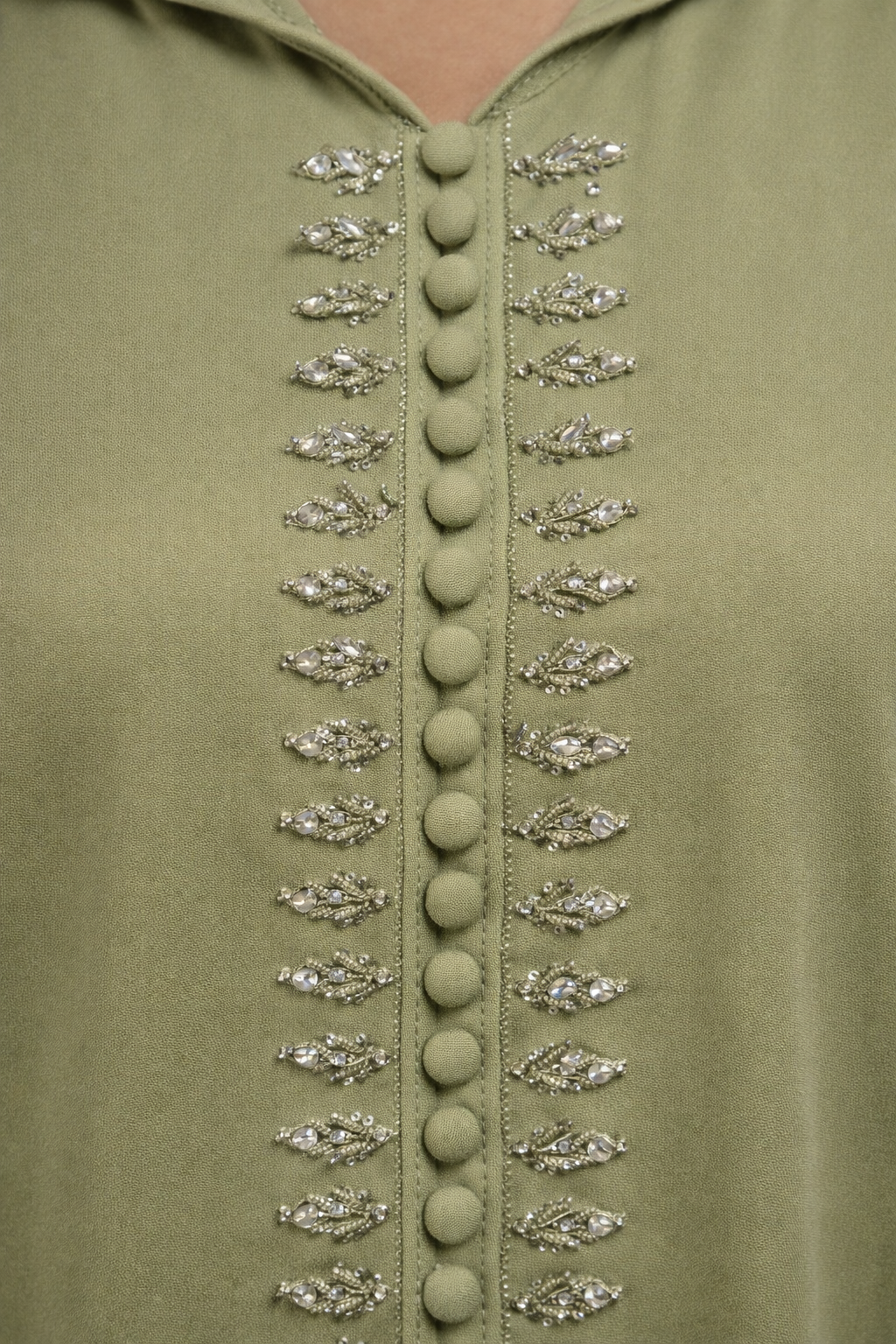 Robe longue brodée perlée