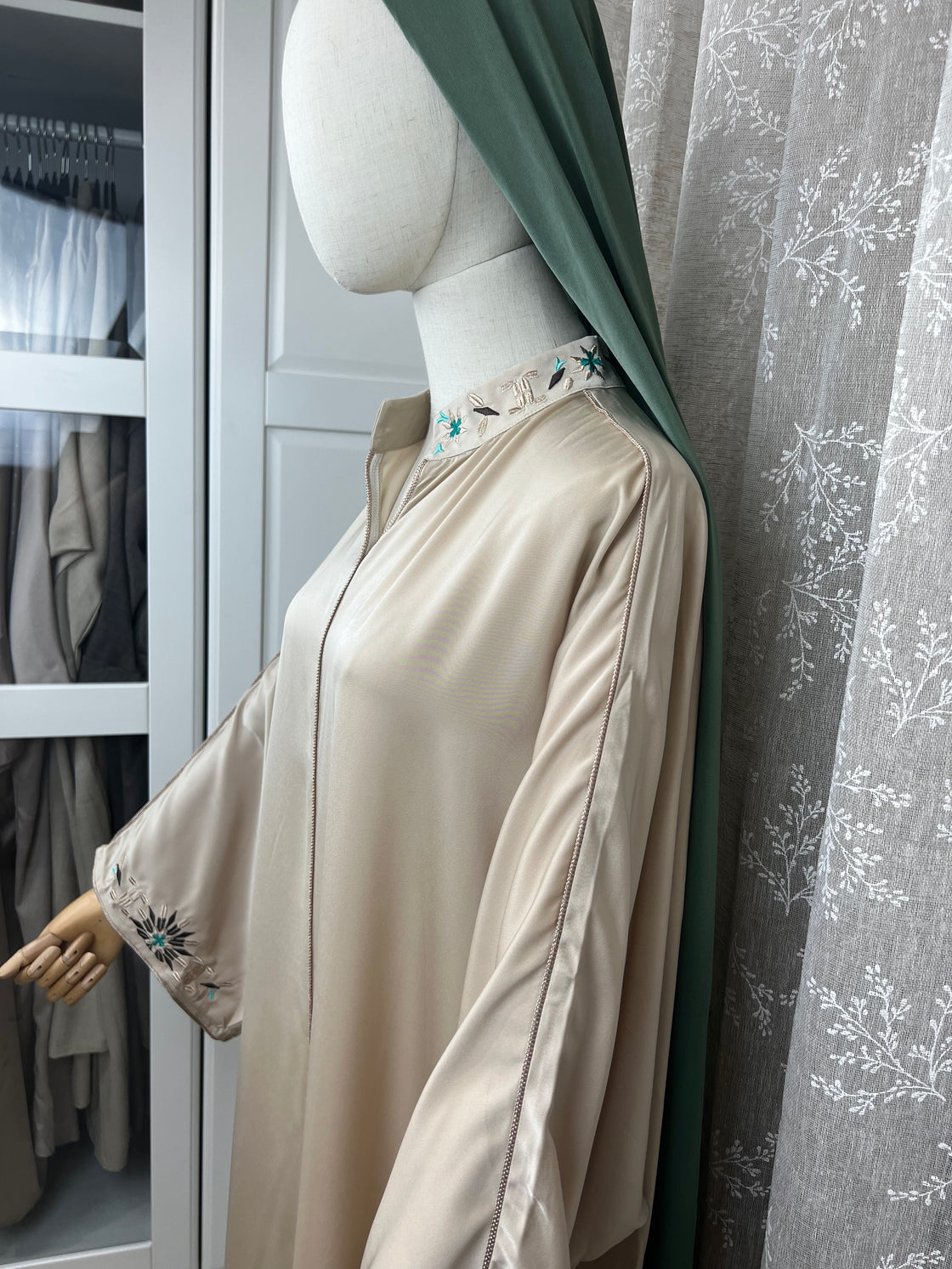 Abaya broderie